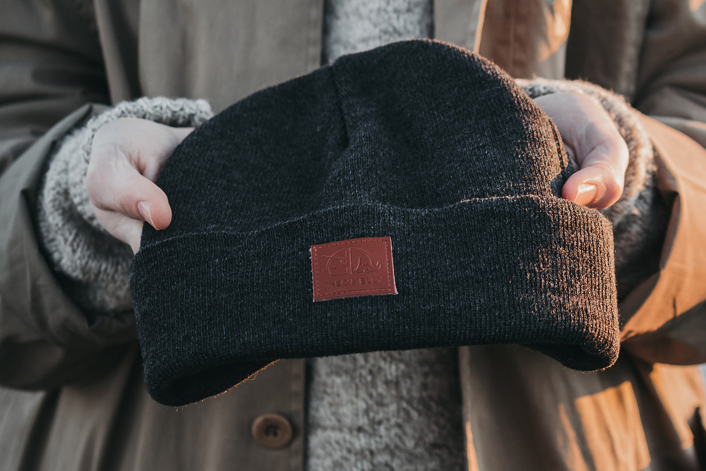 Patch Beanie - Dark Grey