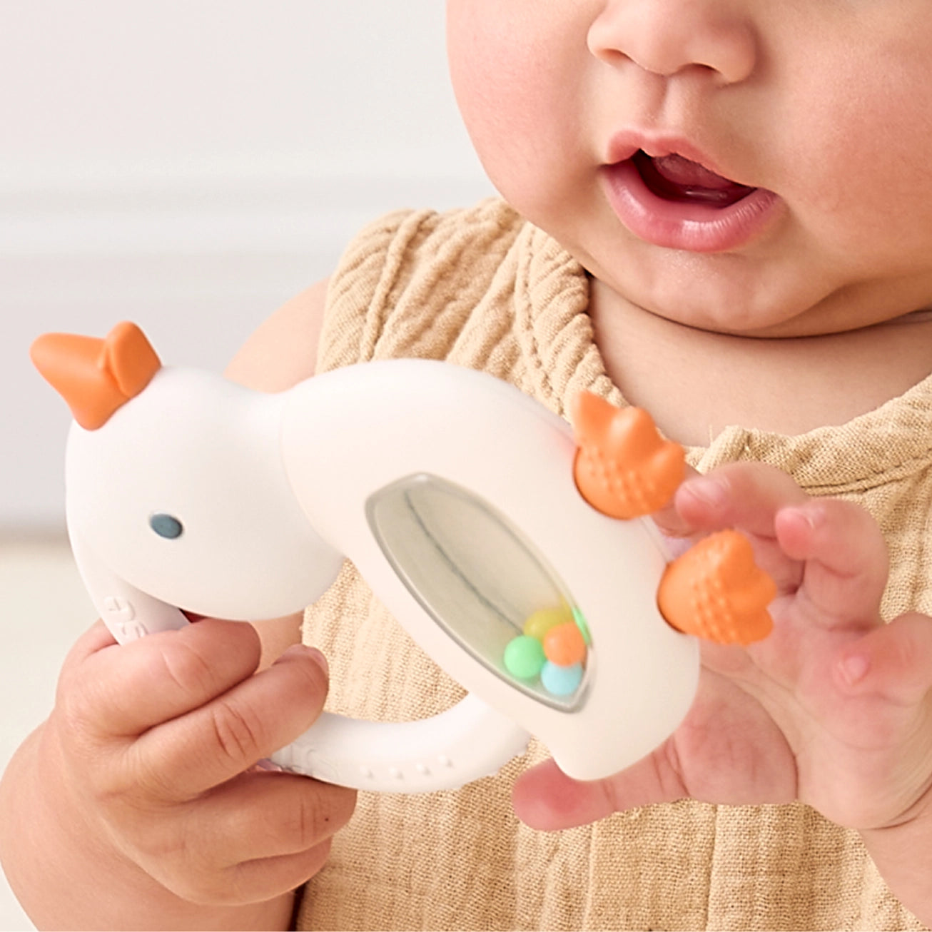Bitzy Shake™ - Silicone Teether with Rattle Goose
