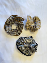 Load image into Gallery viewer, Pattern Scrunchie
