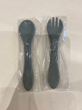 Load image into Gallery viewer, Silicone Fork &amp; Spoon Set (2pc)
