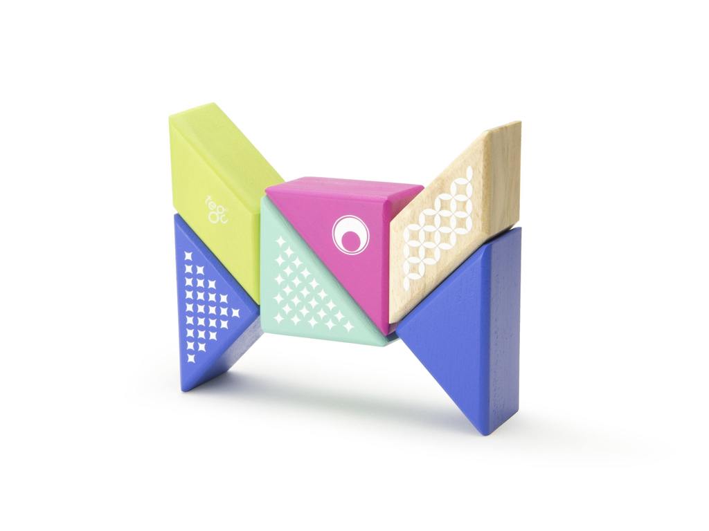 Travel Pals Hummingbird - Magnetic Wooden Block Set