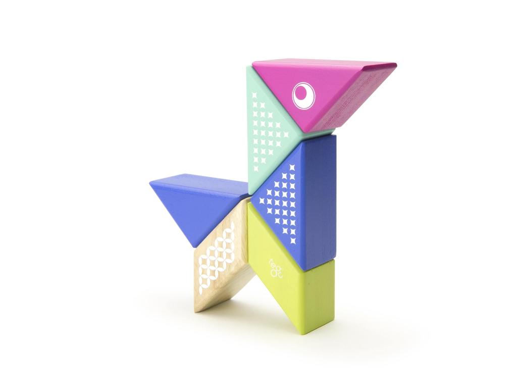 Travel Pals Hummingbird - Magnetic Wooden Block Set