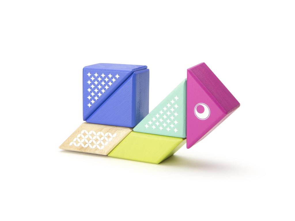 Travel Pals Hummingbird - Magnetic Wooden Block Set